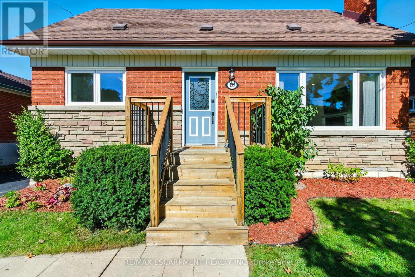 139 Toby Cres, Hamilton, ON L8T 2N9