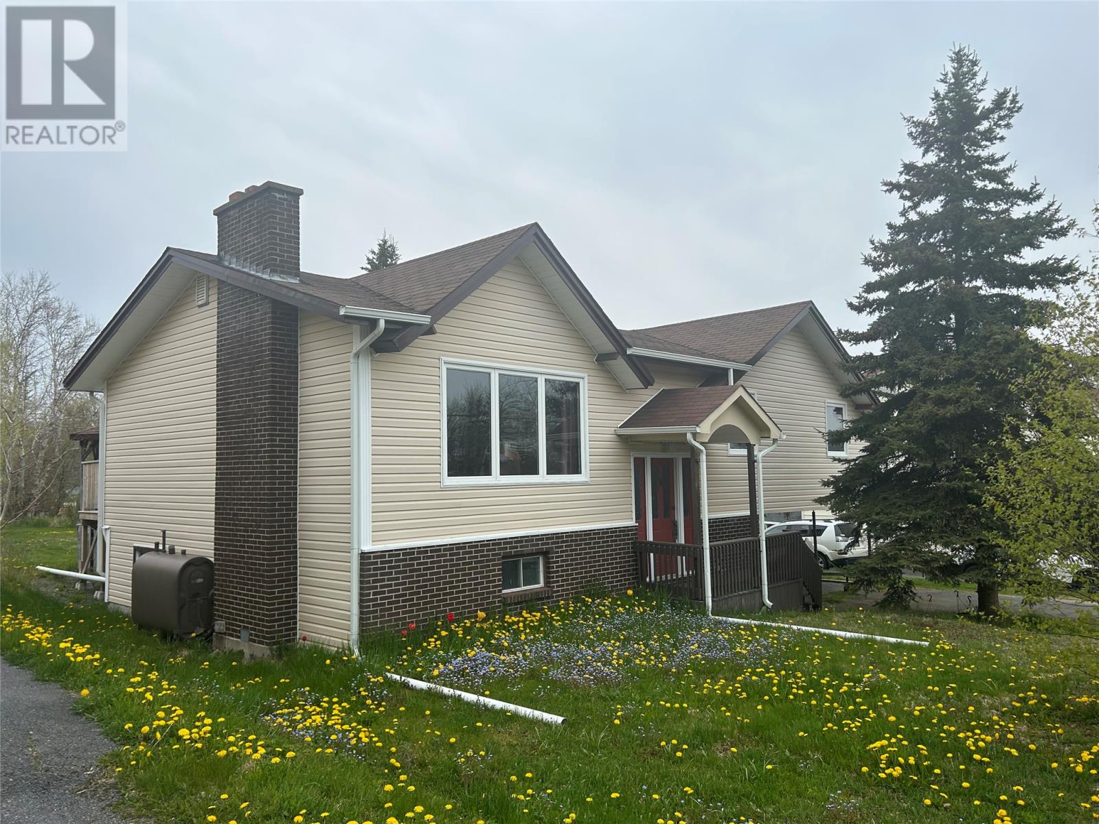29 Emerald Ave, Clarenville, NL A5A 1G2