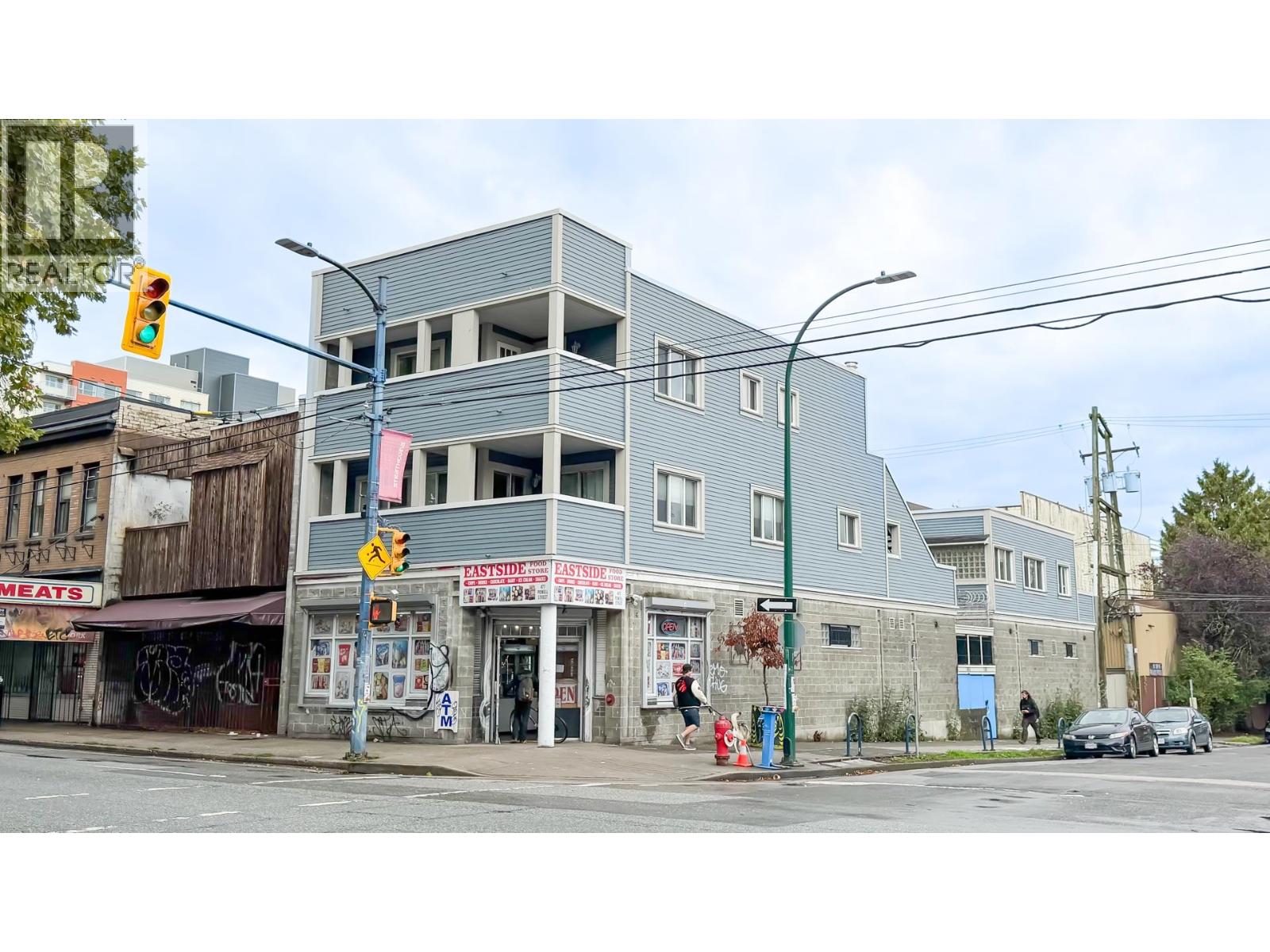 477 Powell St, Vancouver, BC V6A 1G7