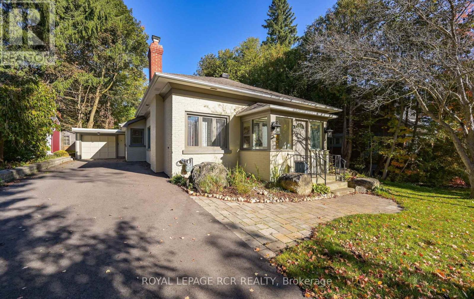 7 Third Ave, Orangeville, ON L9W 1G8