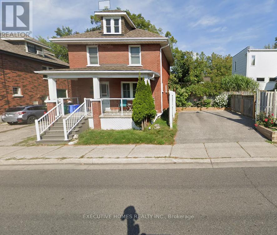 99 Adelaide Ave W, Oshawa, ON L1G 1Y5