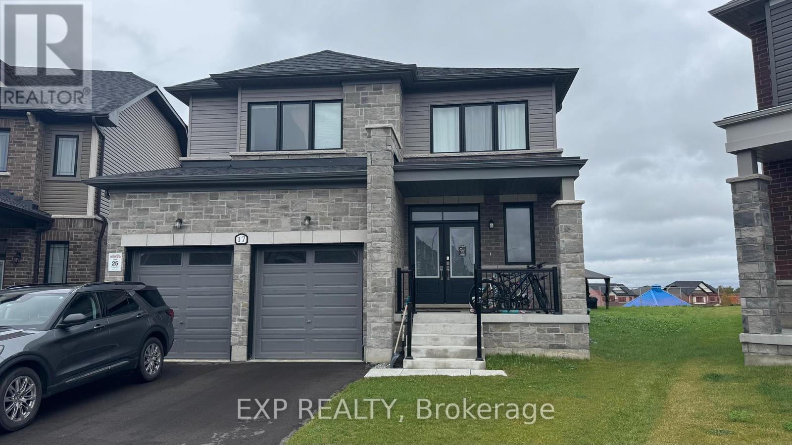 17 Abbey Cres, Barrie, ON L9J 0W9