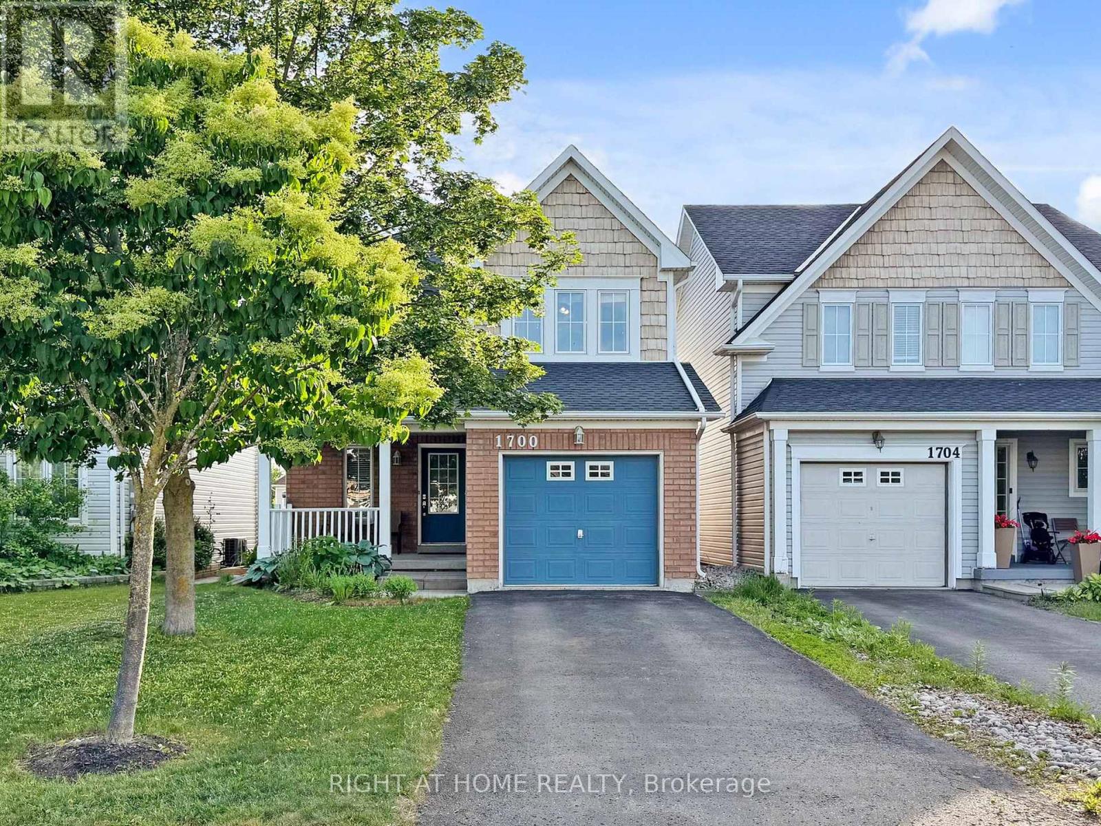 1700 Spencely Dr, Oshawa, ON L1K 0B2