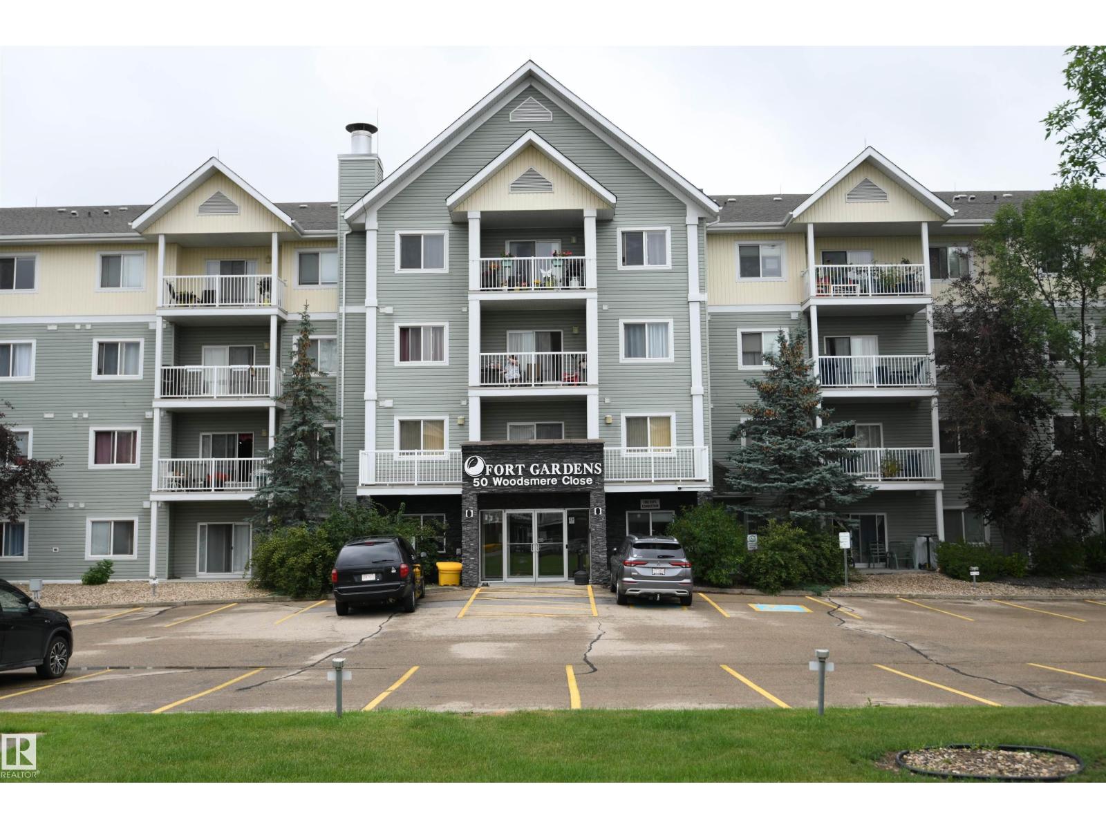 50 Woodsmere Close #130, Fort Saskatchewan, AB T8L 4N9