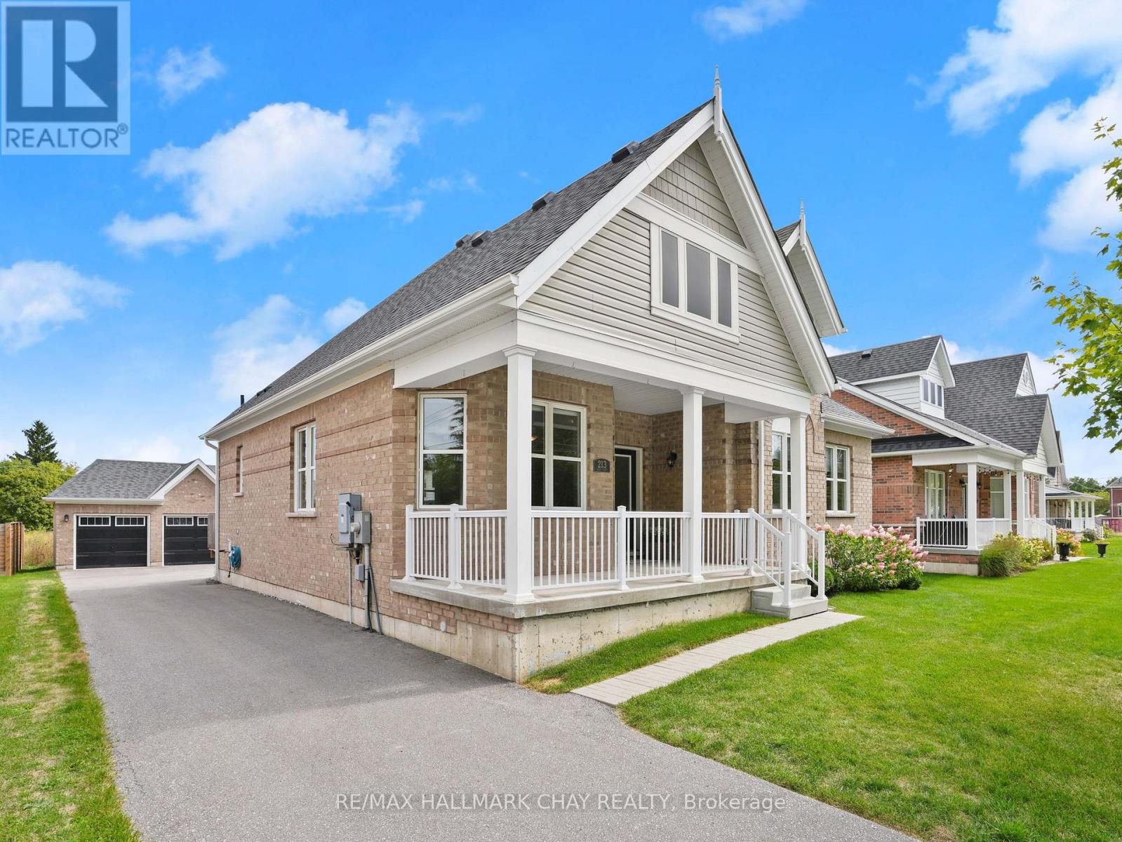 213 Mary St, Clearview, ON L0M 1G0