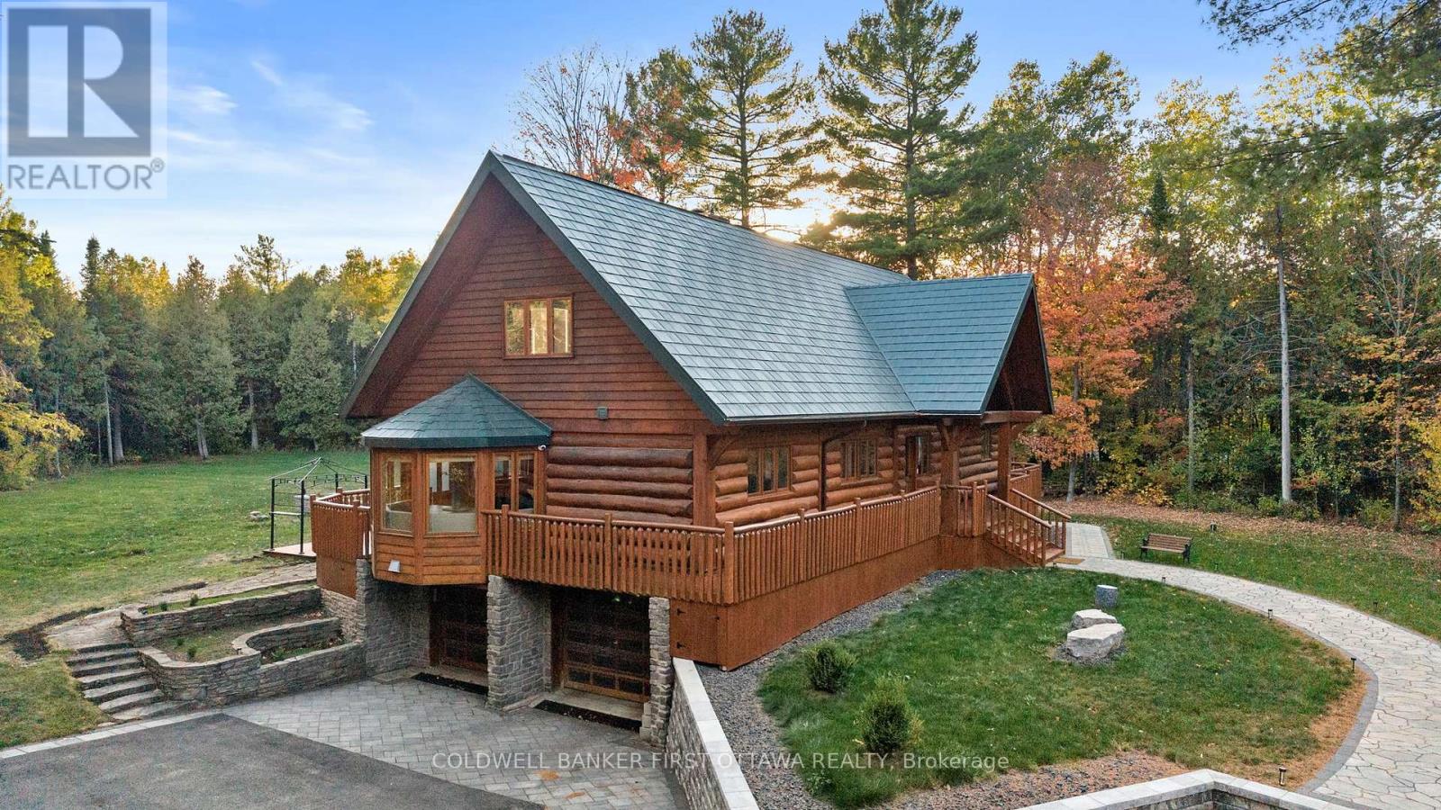 9 Lucas Ln, Ottawa, ON K2S 1S5