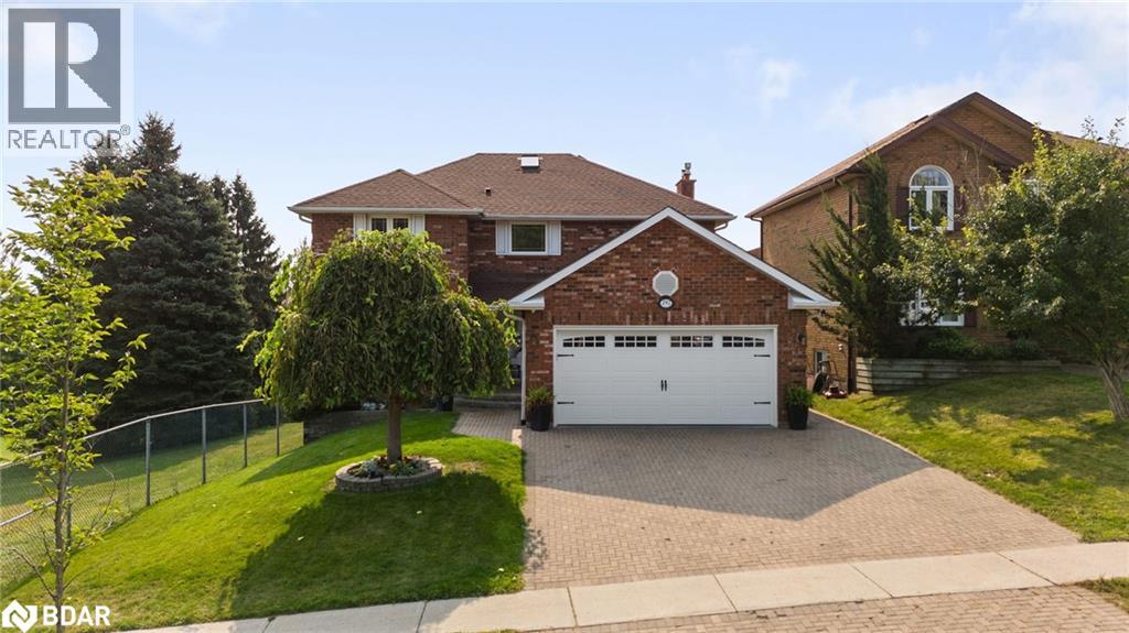 292 Leacock Dr, Barrie, ON L4N 6K2