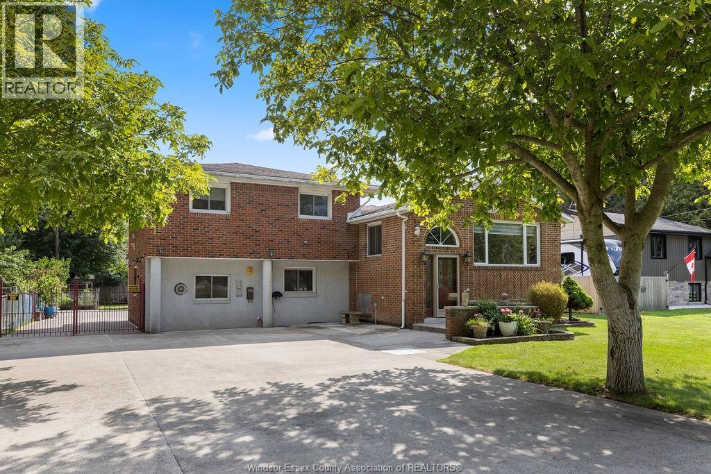 1116 Reaume, Lasalle, ON N9J 1C1