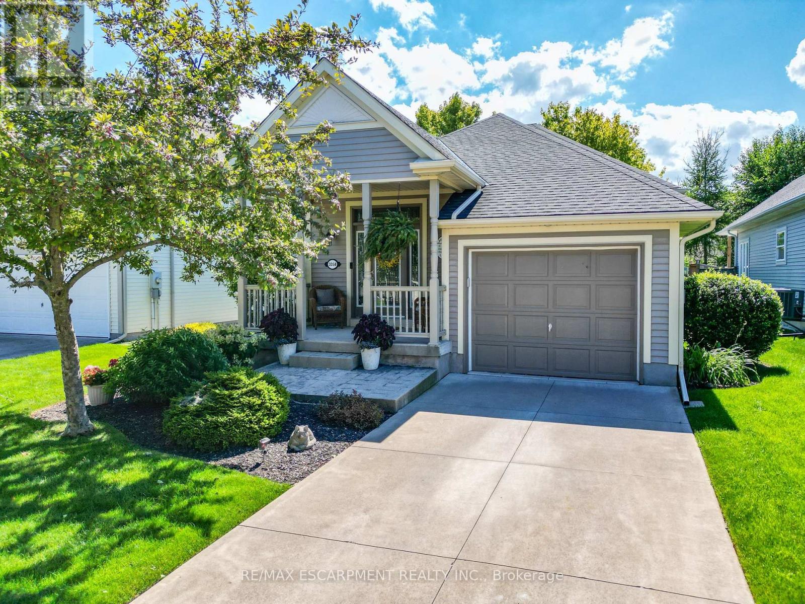 3358 Laurie Ave, Lincoln, ON L0R 2E0