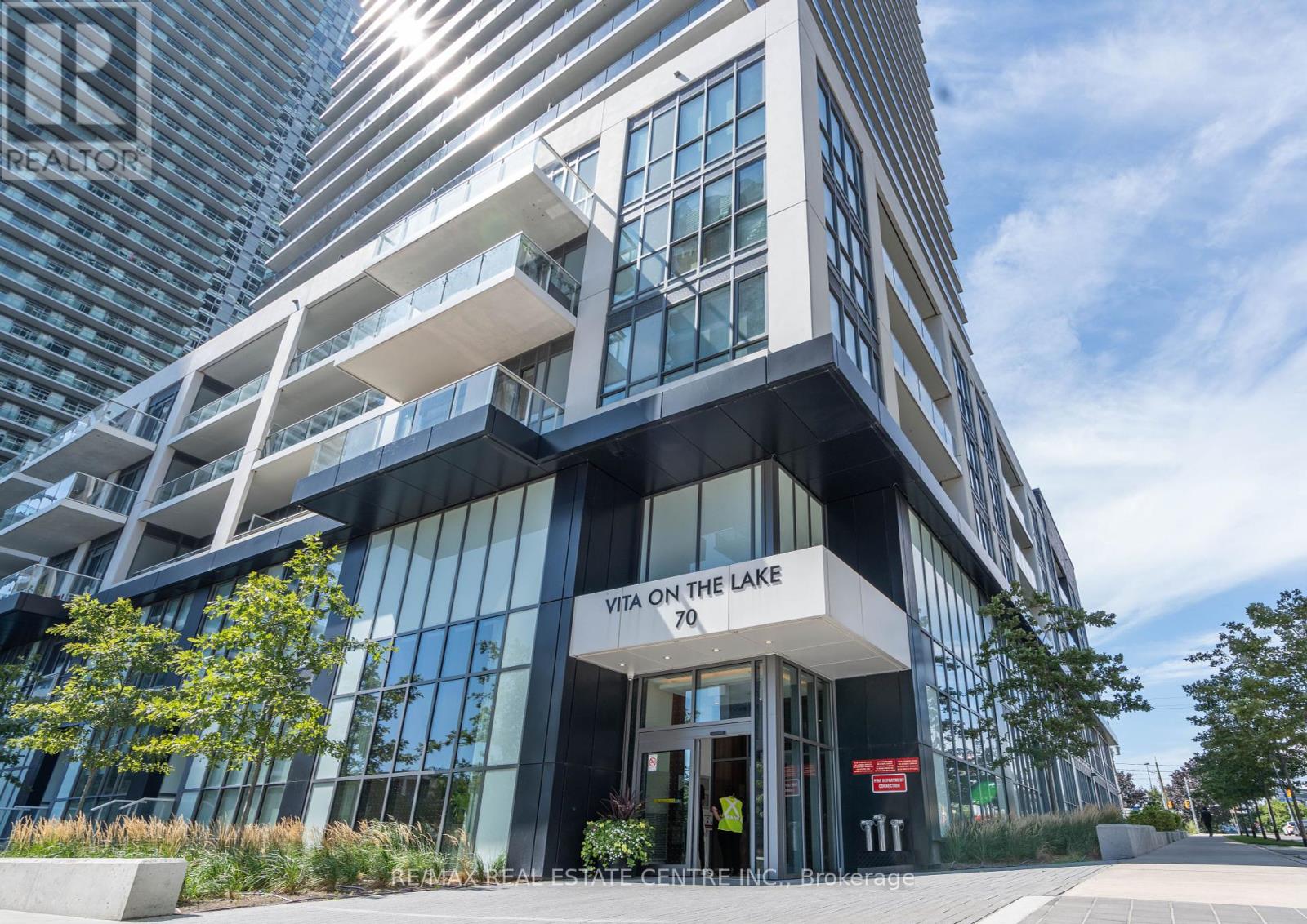703 70 Annie Craig Dr, Toronto, ON M8V 0G2