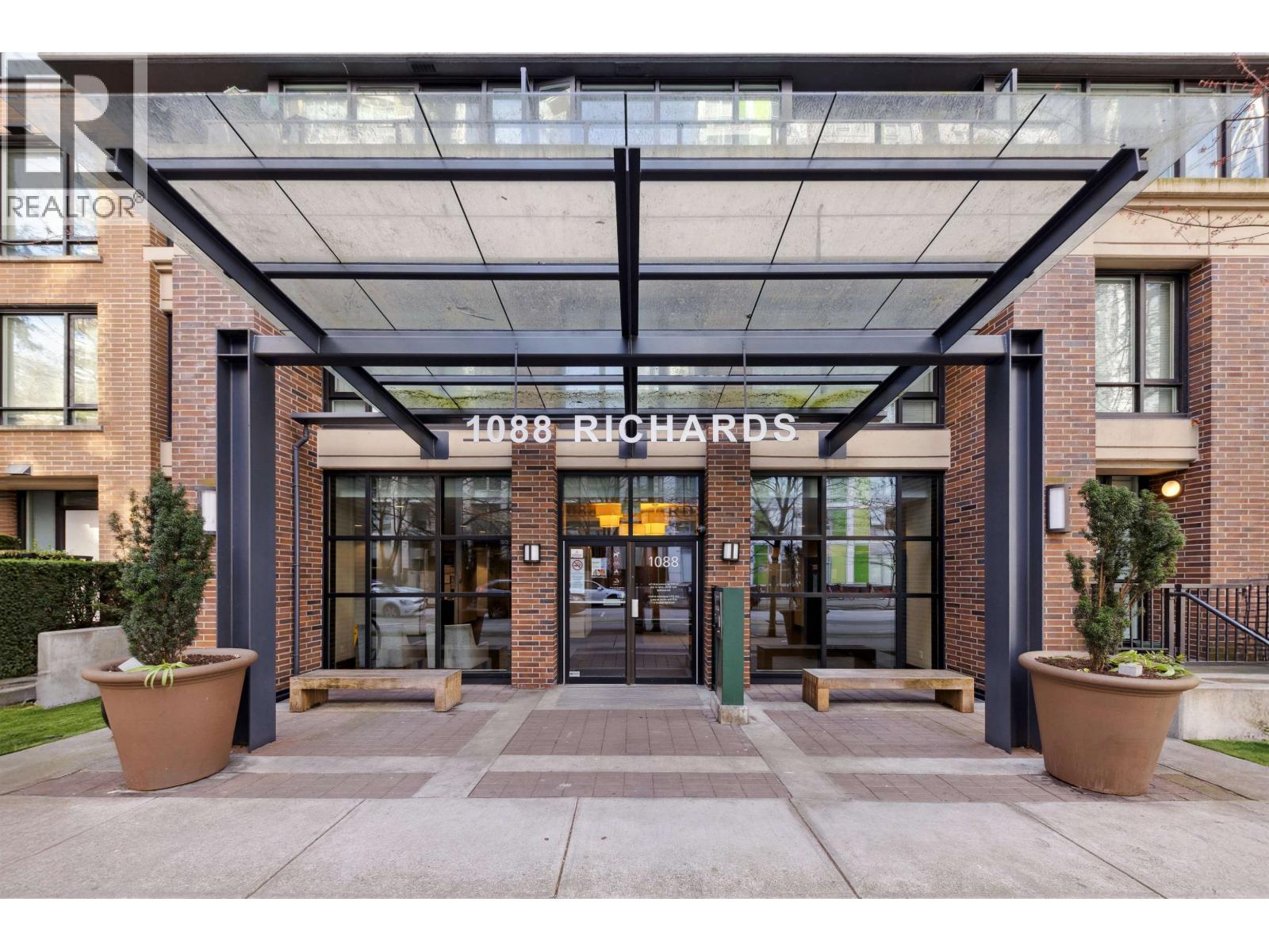 1088 Richards Street Unit 811, Vancouver, BC V6B 0J8