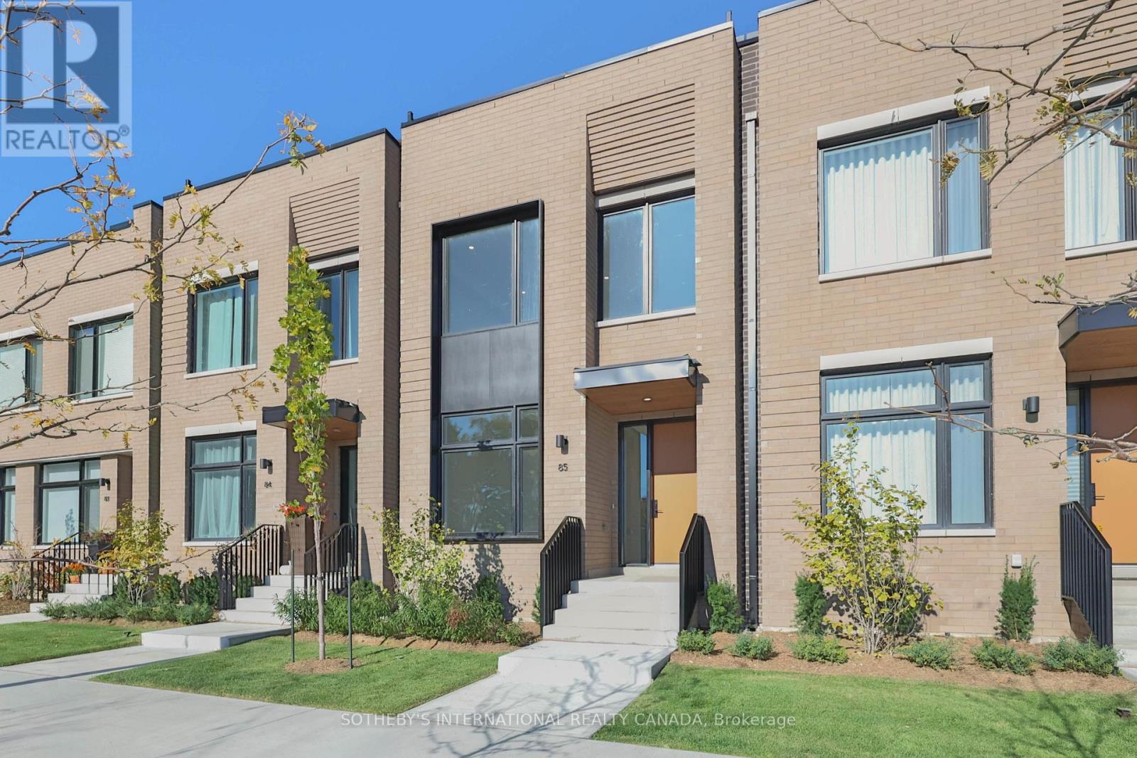 60 Lou Parsons Wy #85 Dr, Mississauga Port Credit, ON L5H 0B2