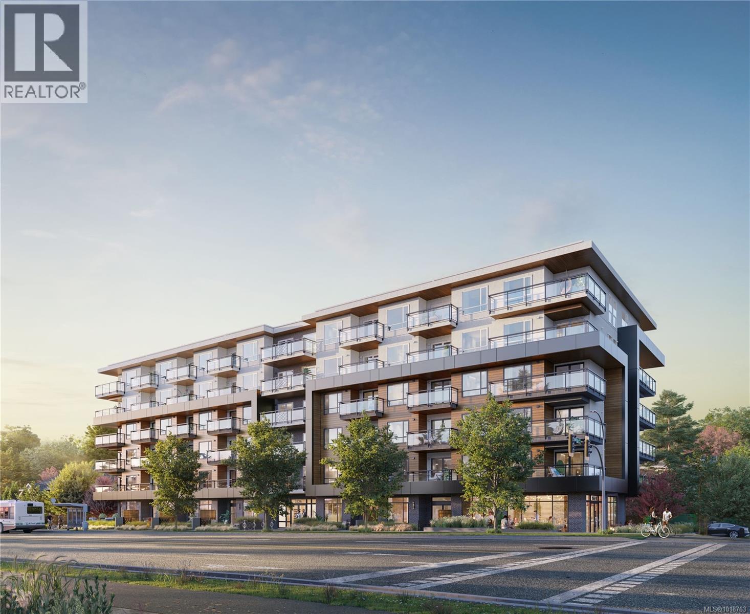 3226 Shelbourne St Unit 215 St, Saanich, BC V8P 5G8