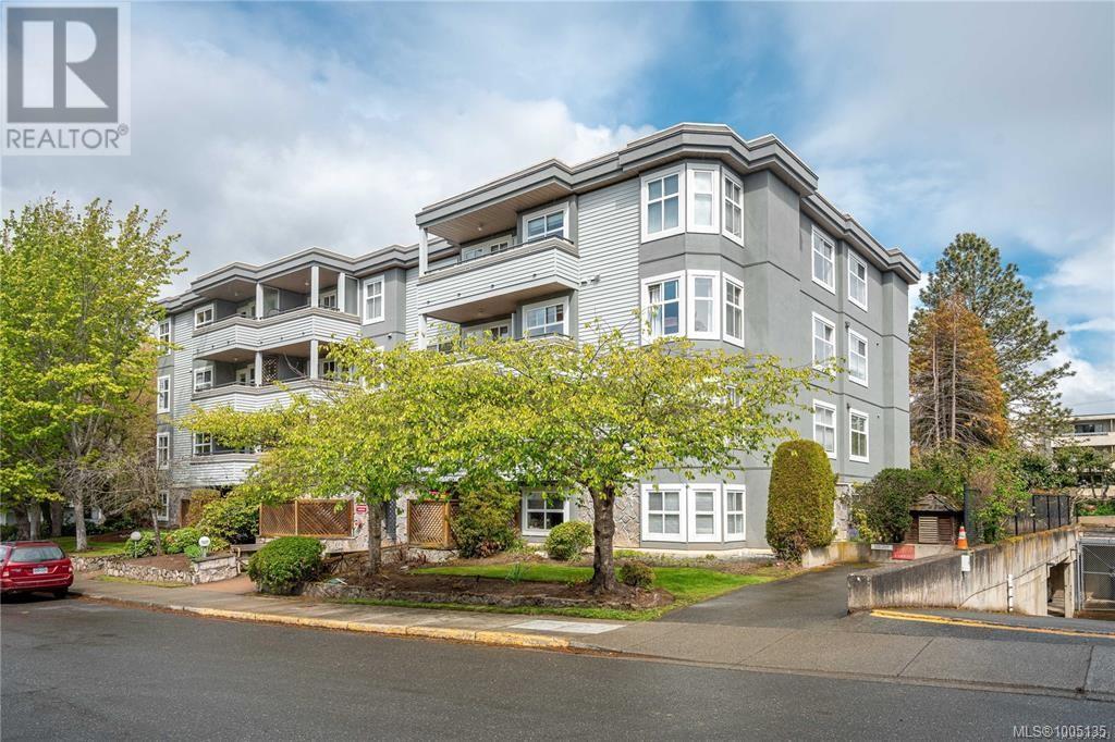 1580 Christmas Ave Unit 101 Ave, Saanich, BC V8P 2X2