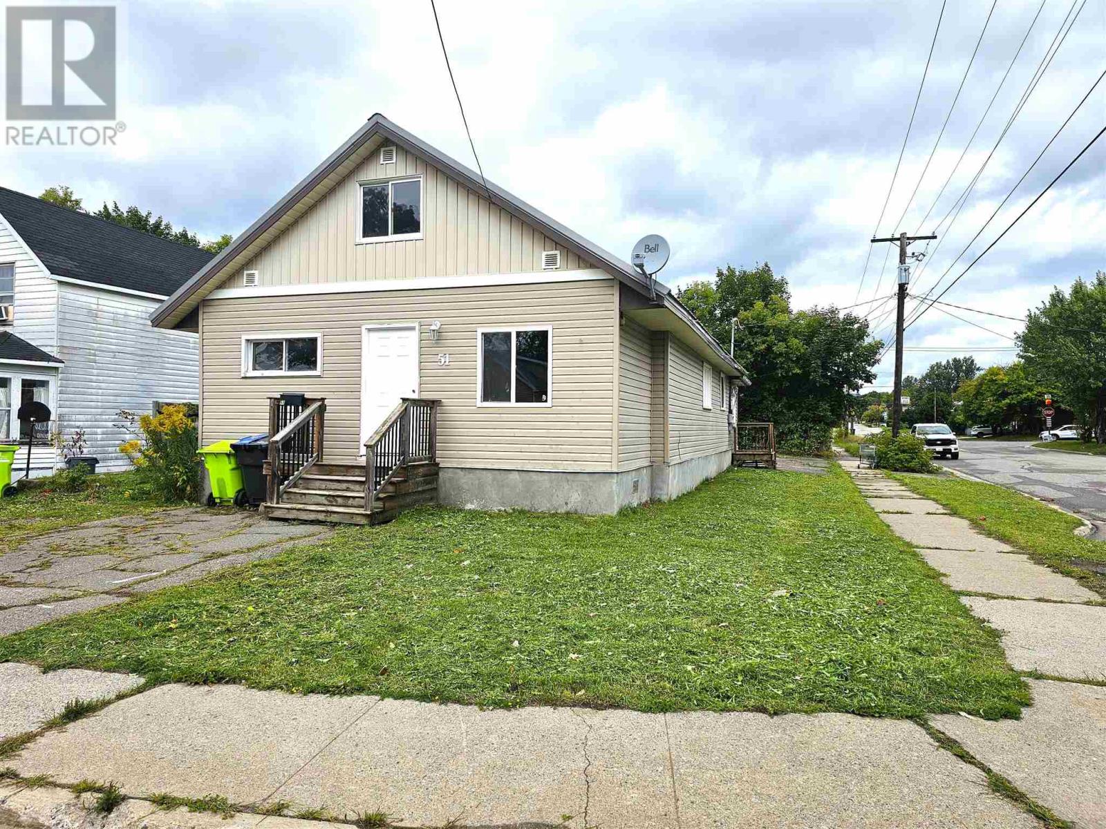 51 Pardee Ave, Sault Ste. Marie, ON P6B 1V9