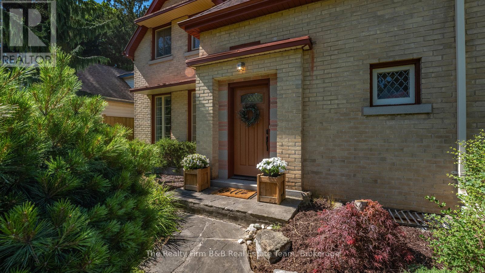 459 Devonshire Ave, Woodstock, ON N4S 5P9