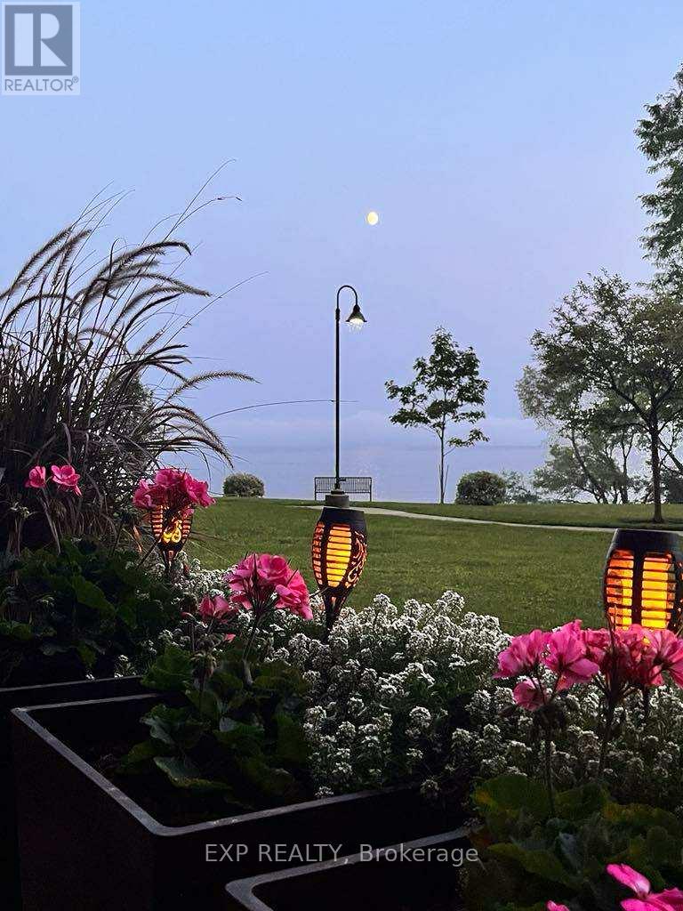104 5250 Lakeshore Rd, Burlington, ON L7L 5L2
