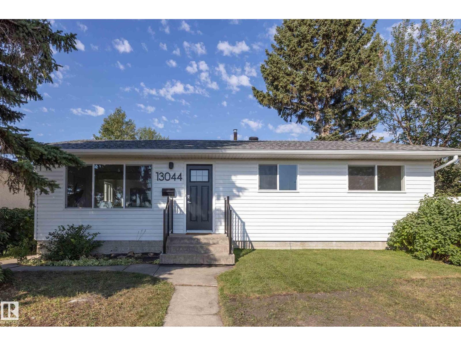 78 St Nw Unit 13044, Edmonton, AB T5C 2A1