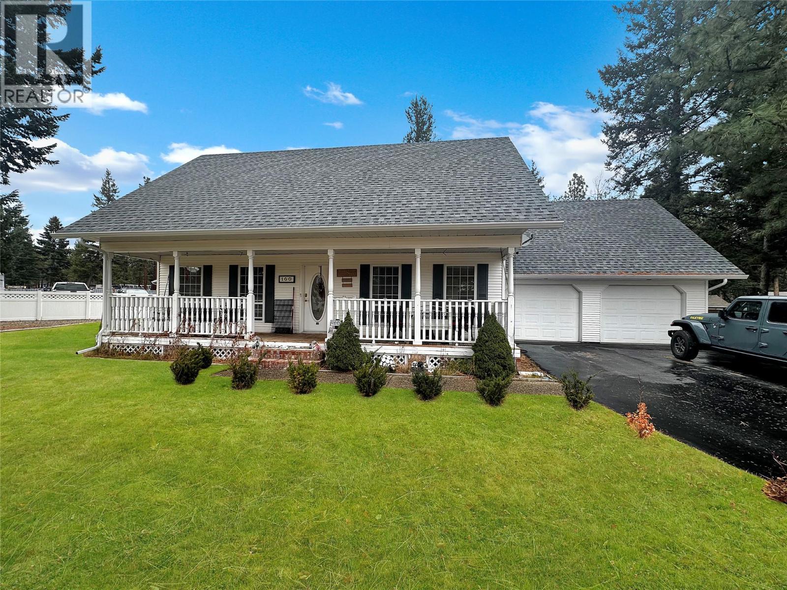 100 Deerview Cres, Princeton, BC V0X 1W0