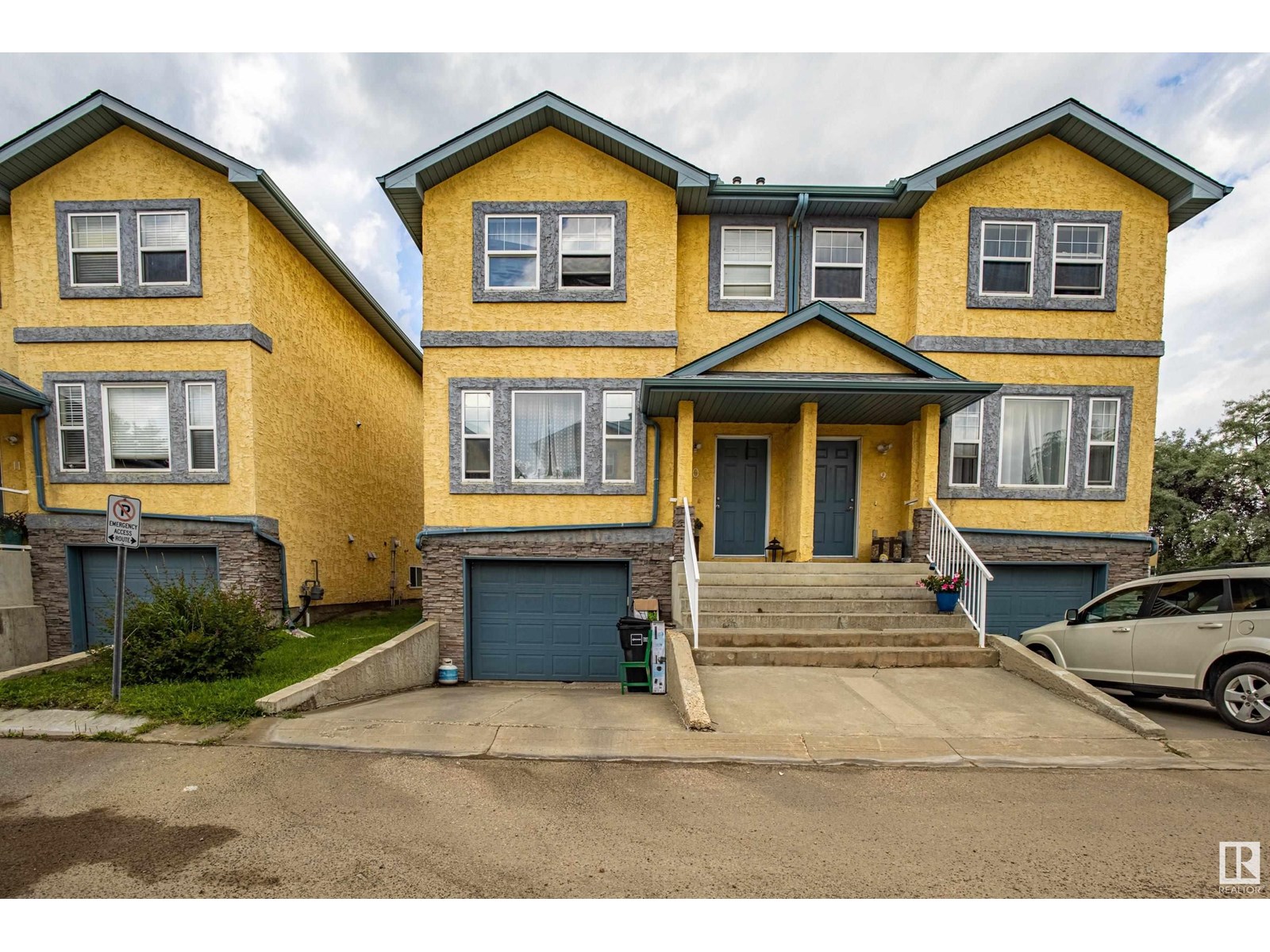 16777 91 Street Northwest #unit 10, Edmonton, AB T5Z 3X4