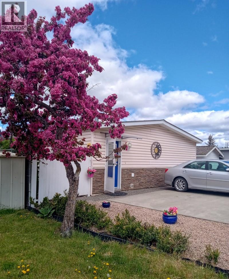 6 Jasper Dr, Logan Lake, BC V0K 1W0