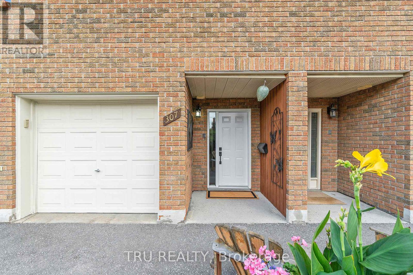 307 Stratas Ct, Ottawa, ON K2L 3K5