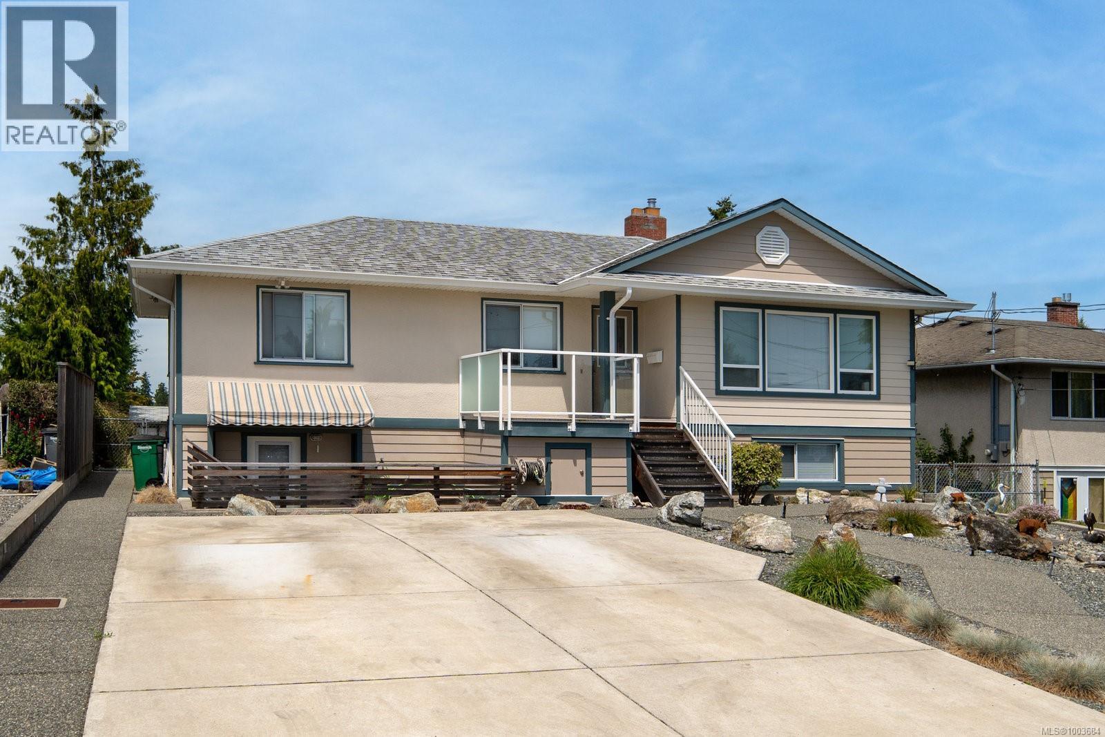 582 Baxter Ave, Saanich, BC V8Z 2G7
