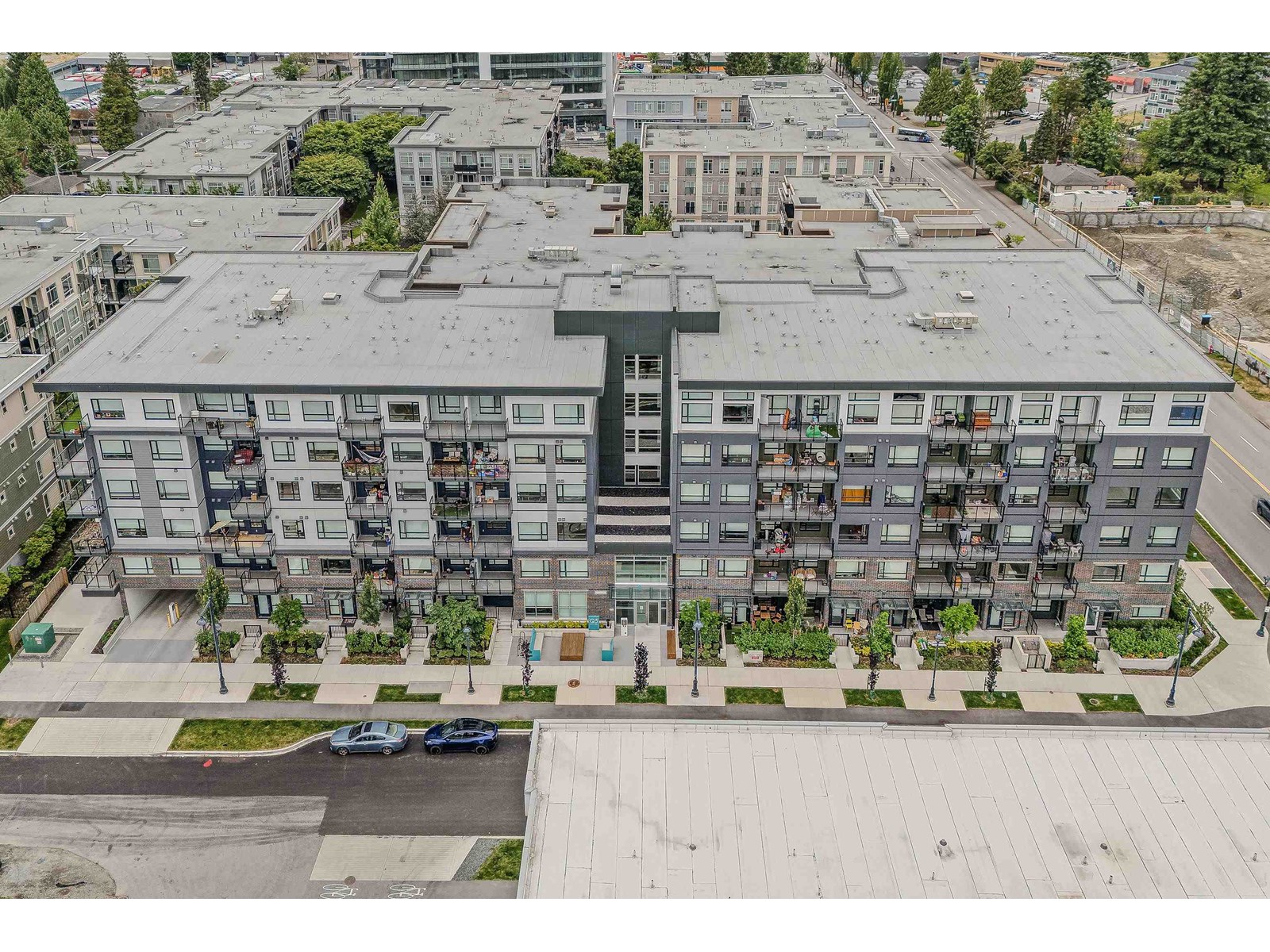 10777 138 Street Unit 201, Surrey, BC V3T 0T5