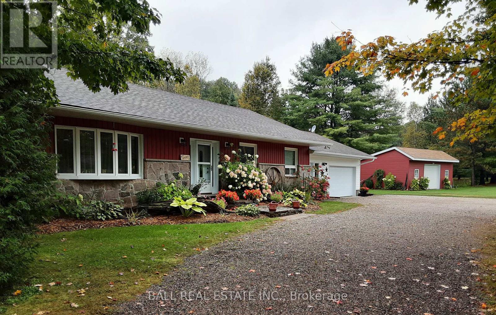 1017 Clement Lake Rd, Highlands East, ON K0L 3C0