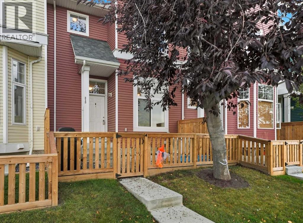 215 Mckenzie Towne Gate SE, Calgary, AB T2Z 4G2