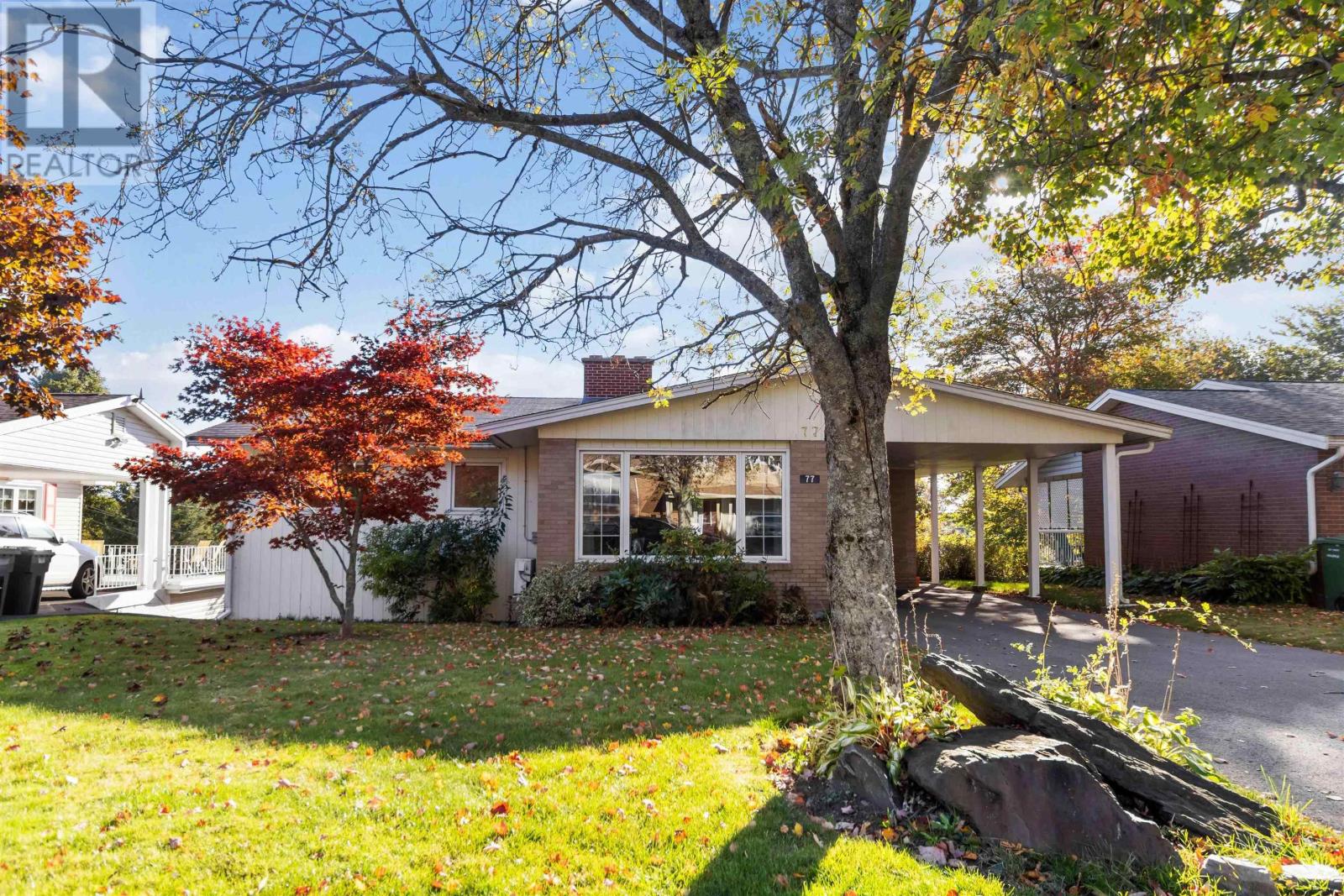 77 Tangmere Cres, Halifax, NS B3M 1K2