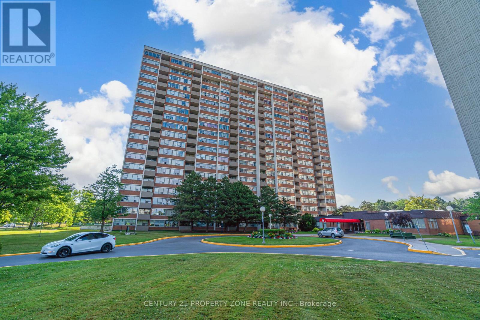 209 45 Silver Springs Blvd, Toronto, ON M1V 1R2