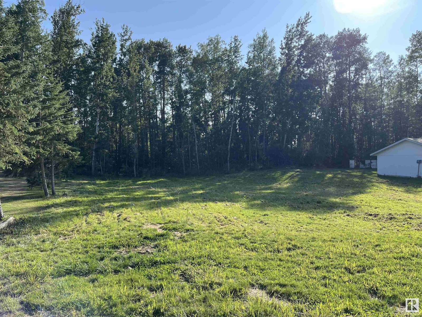 3 Spruce Cr, Rural Lac Ste. Anne County, AB T0E 0L0