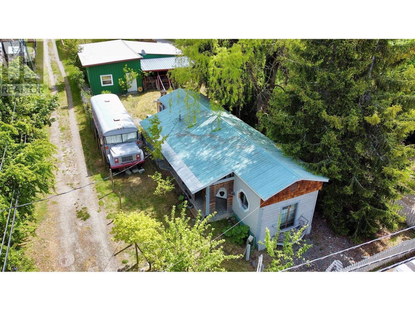 814 Josephine St, New Denver, BC V0G 1S0
