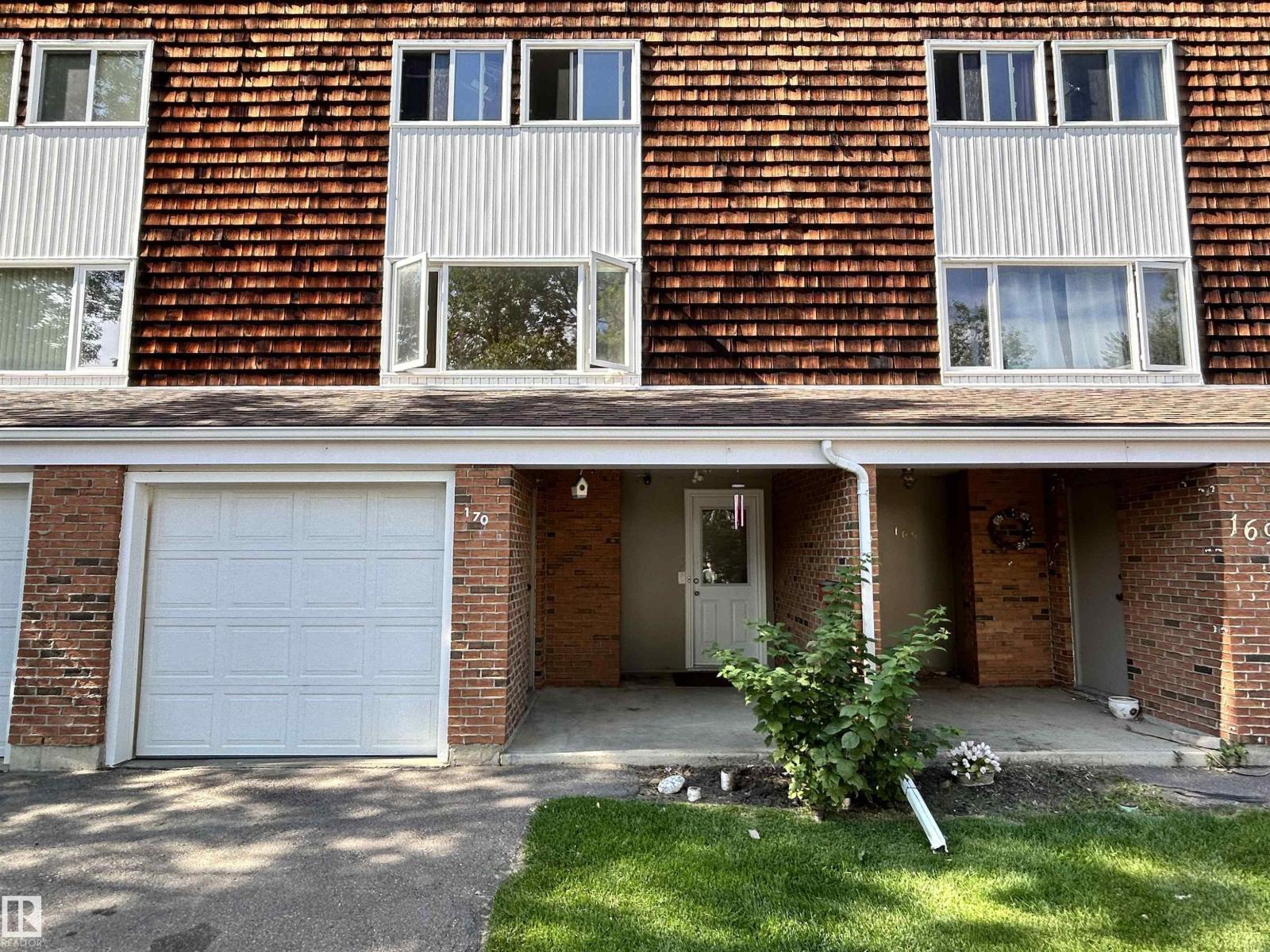 170 Great Oa, Sherwood Park, AB T8A 0V8