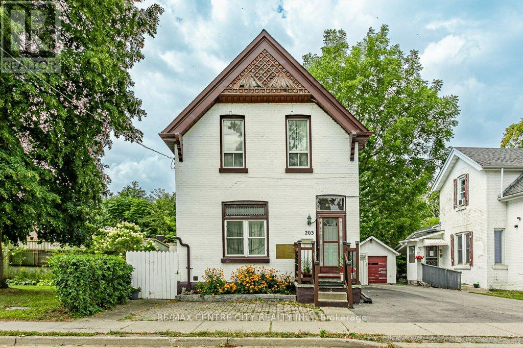 203 Rectory St, London, ON N5Z 2A6