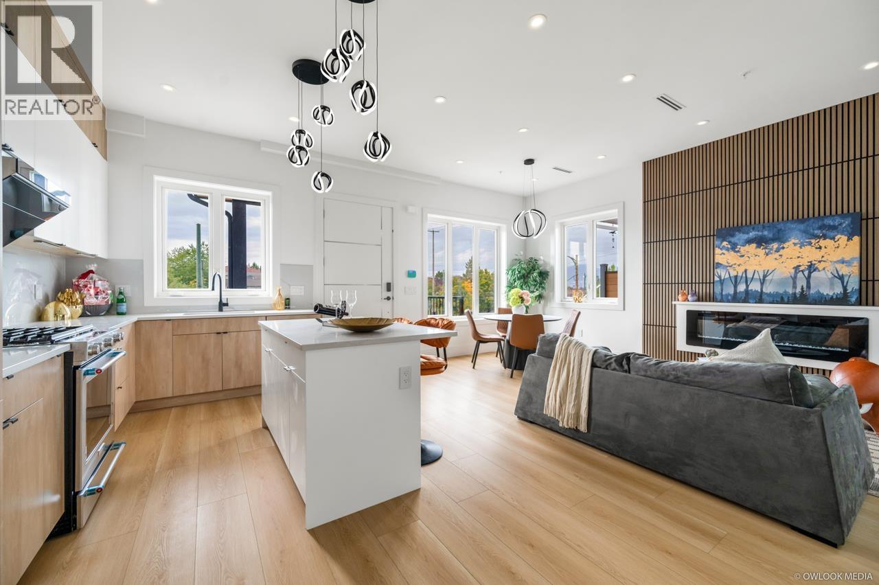 2124 Renfrew Street Unit 1, Vancouver, BC V5M 3J5