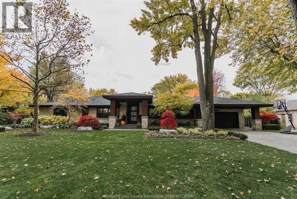 3680 Victoria Blvd, Windsor, ON N9E 3L5