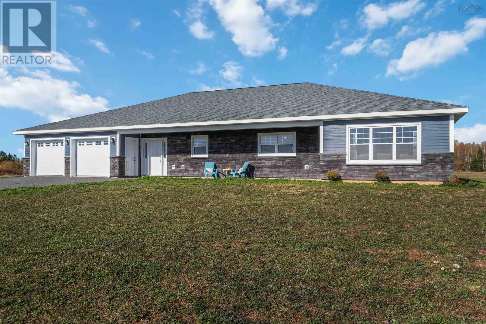 2313 Davidson St, Wolfville, NS B4P 2R1