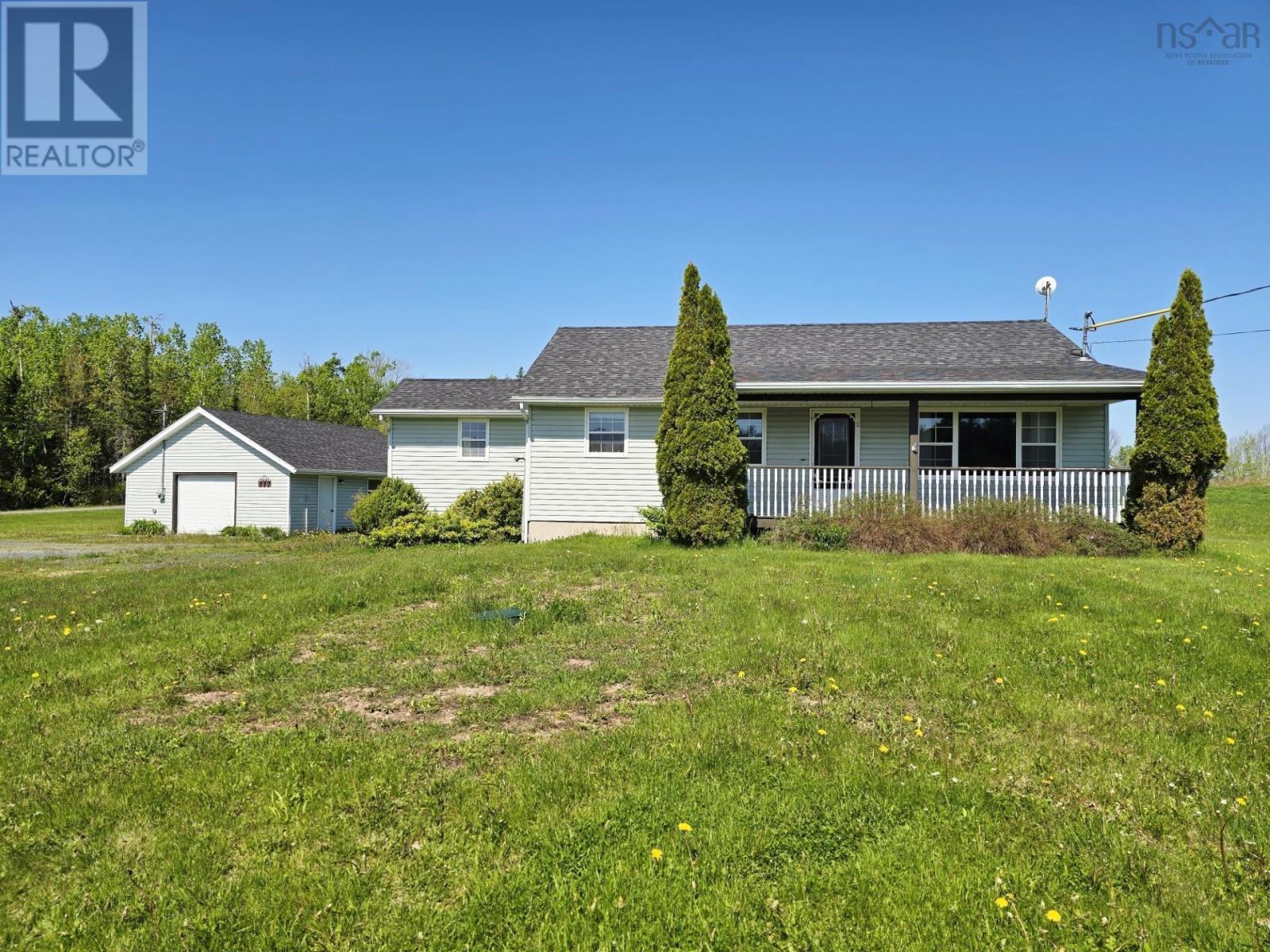 28 Holmes Ln, Westville, NS B0K 2A0
