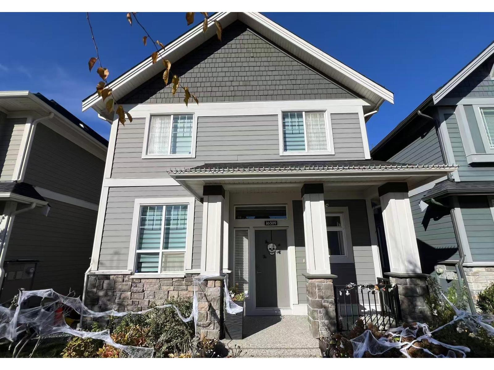 25 Avenue Unit 16509, Surrey, BC V3Z 0S2