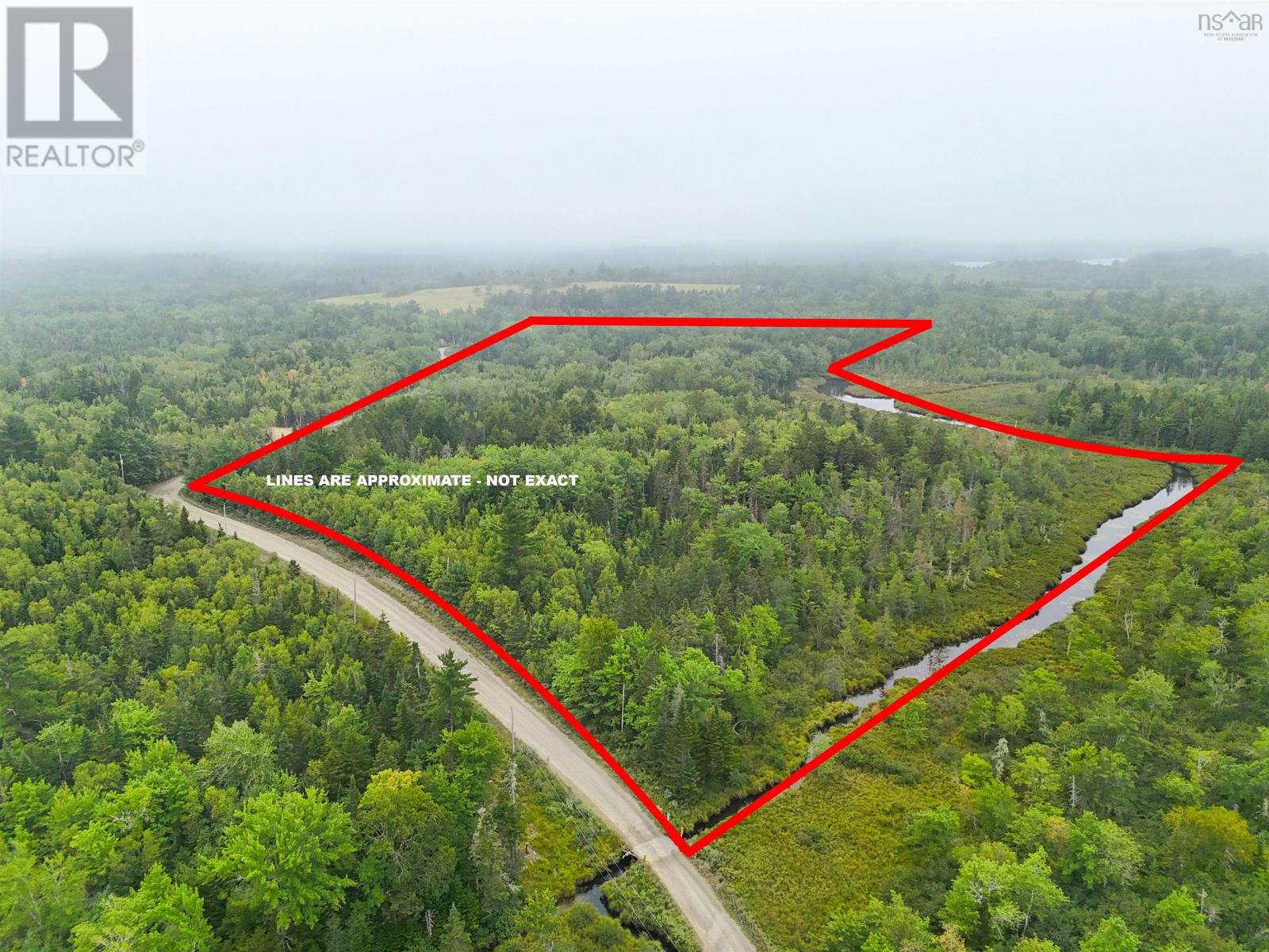 608 Waterloo Lake Rd, Waterloo, NS B4V 2W5