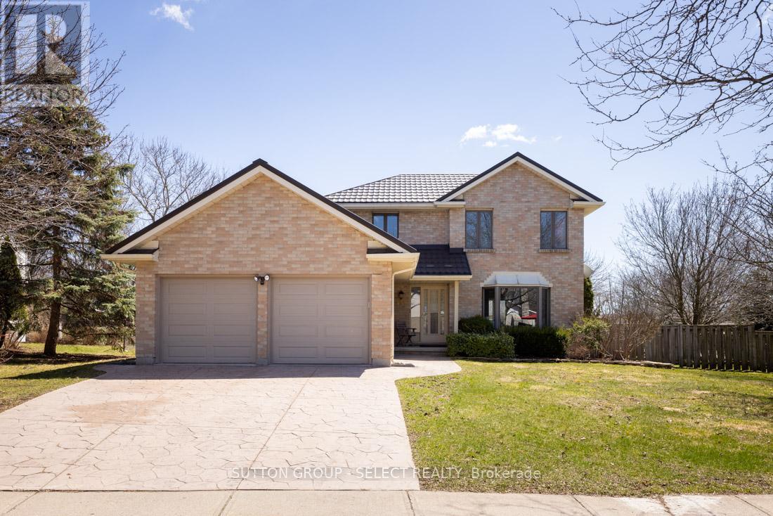 135 Acorn Pl, London, ON N6G 4J1