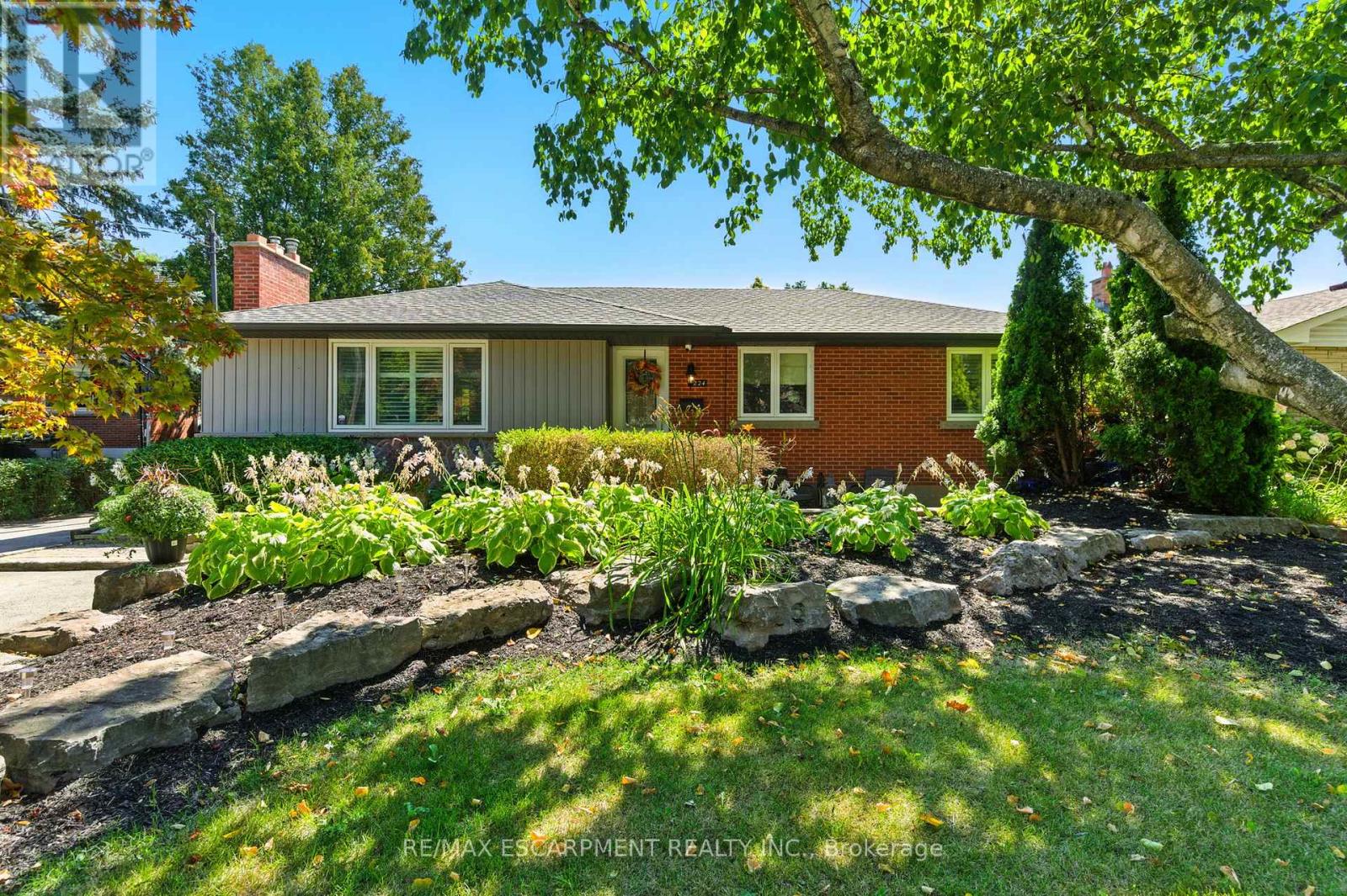 2224 Ghent Ave, Burlington, ON L7R 1Y7