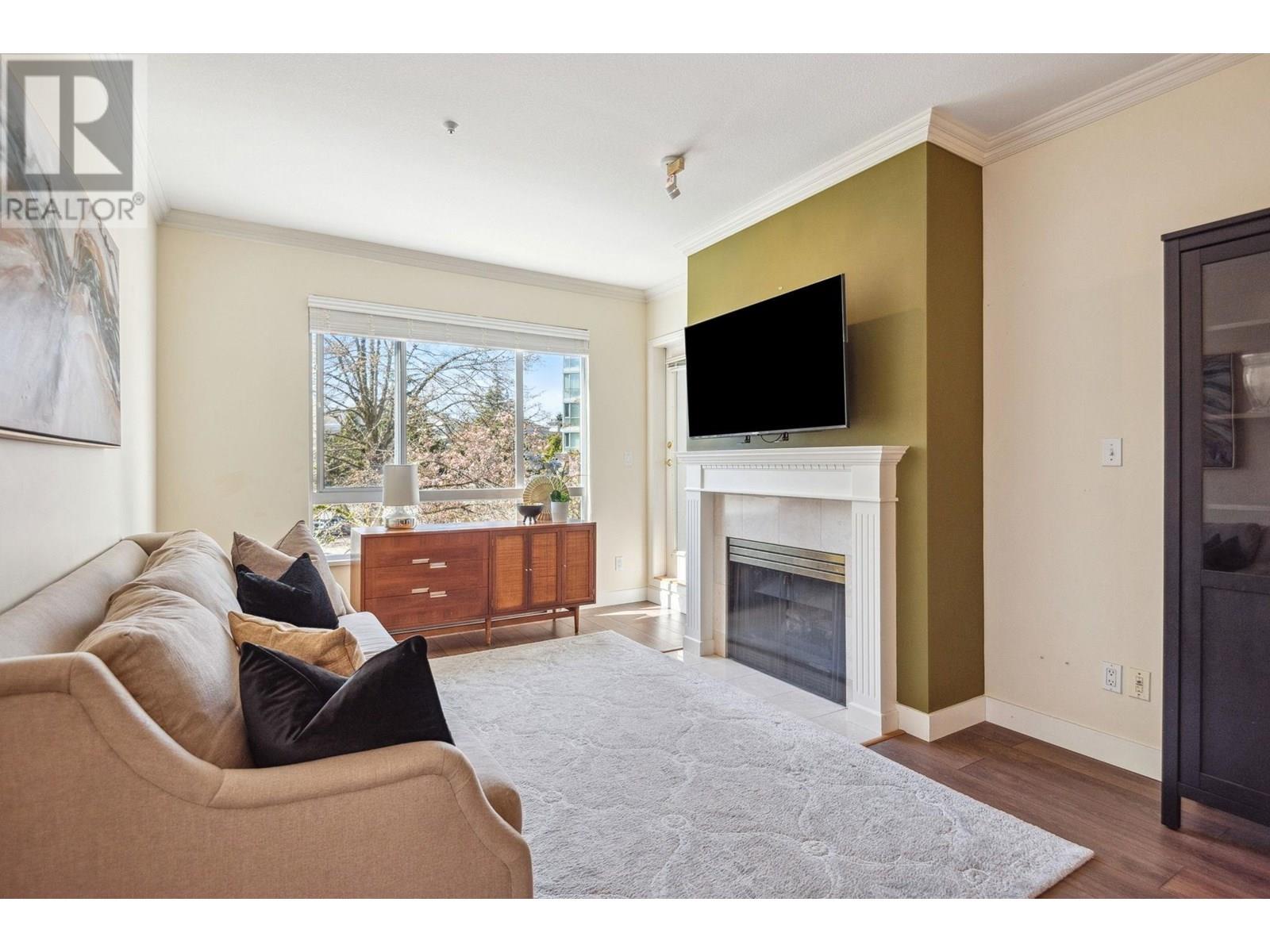 5735 Hampton Place Unit 216, Vancouver, BC V6T 2G8
