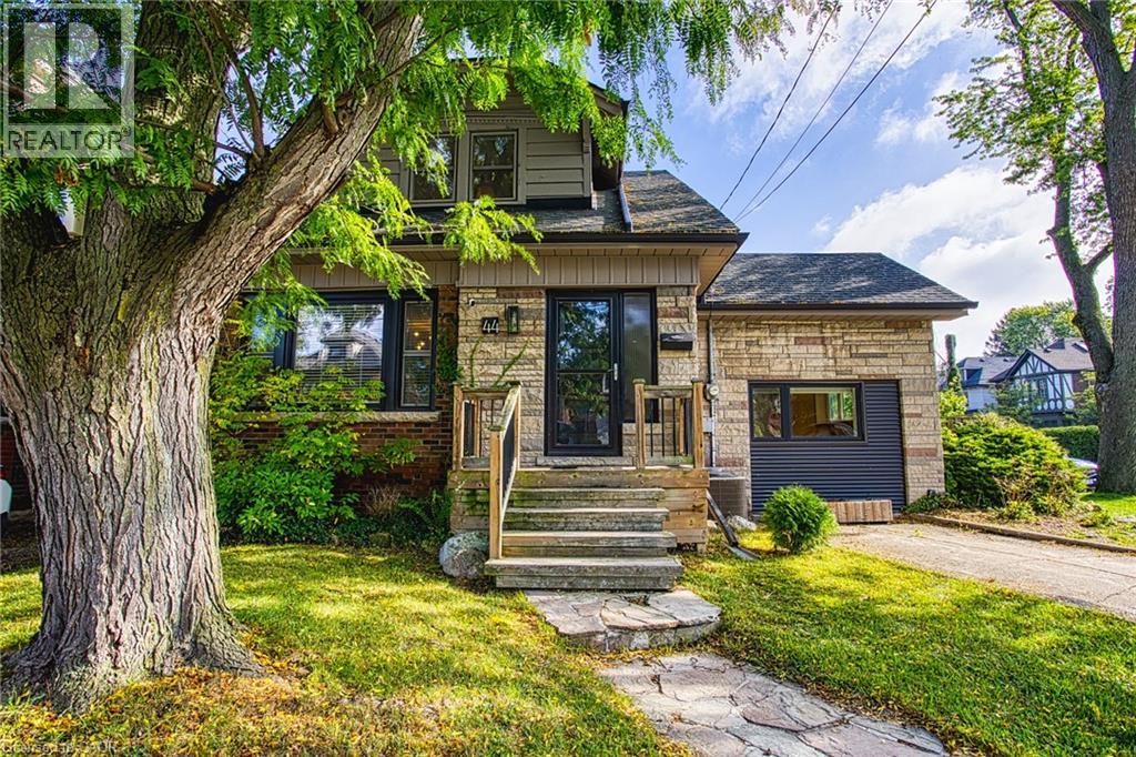 44 Paisley Ave N, Hamilton, ON L8S 4G8