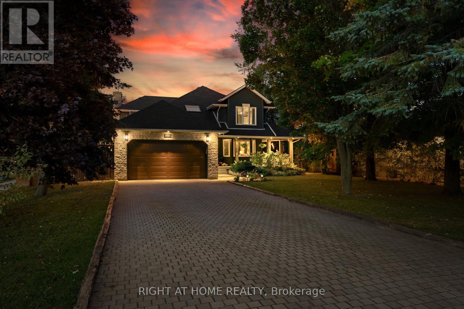 2255 Douglas Ave, Innisfil, ON L9S 2C5