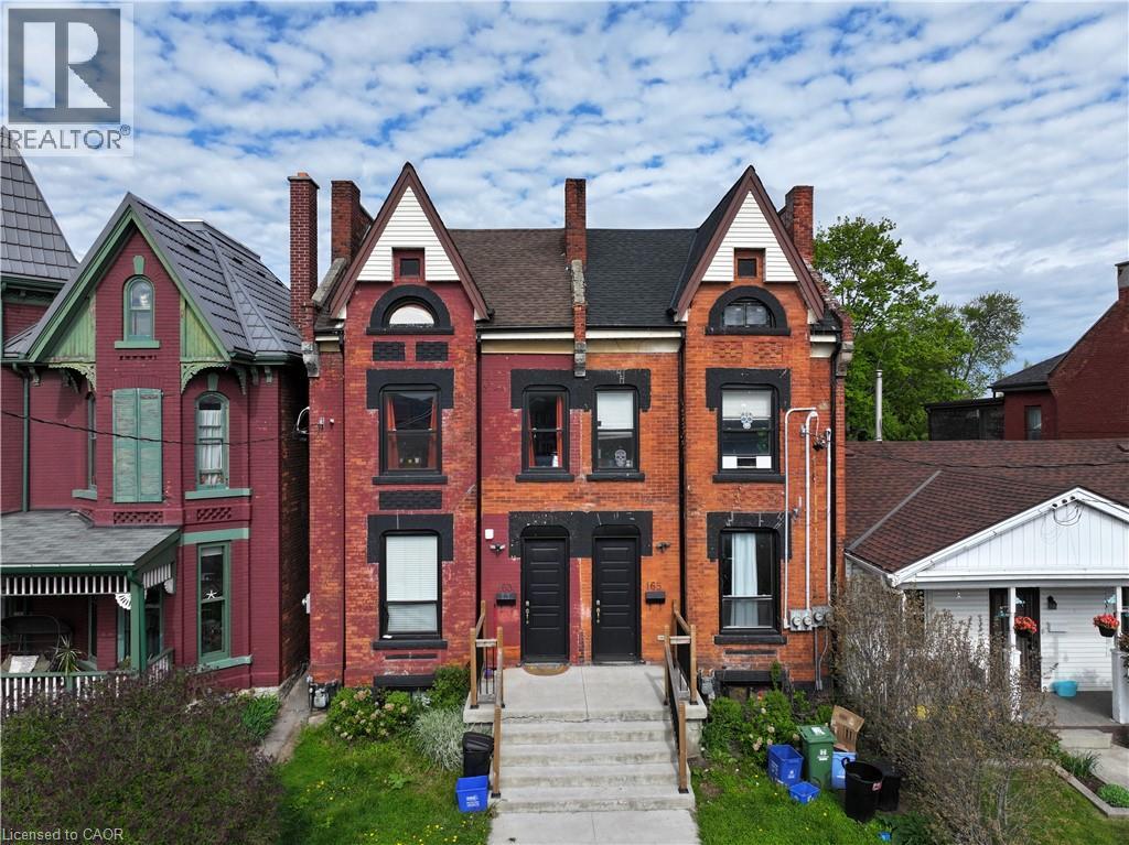 165 Emerald St N, Hamilton, ON L8L 5K9