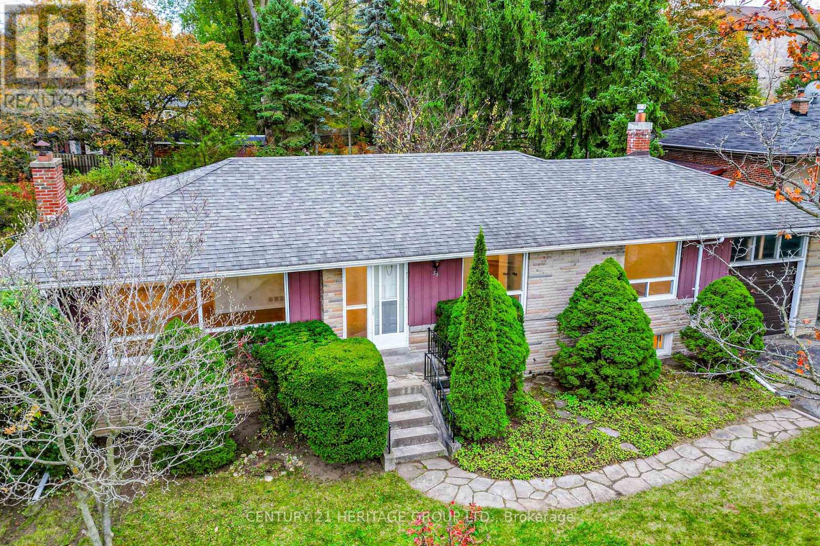 35 Caswell Dr, Toronto Newtonbrook East, ON M2M 3M2