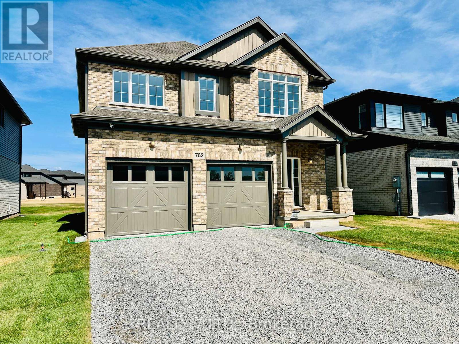 762 Bradford Ave, Fort Erie Crescent Park, ON L2A 0H3